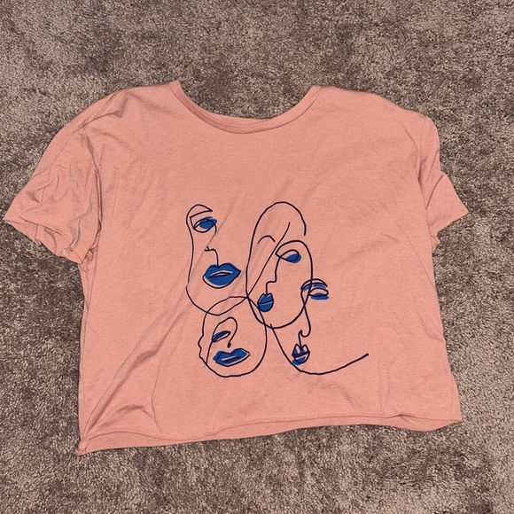 True Lucia Crop Top - Picture 2 of 6